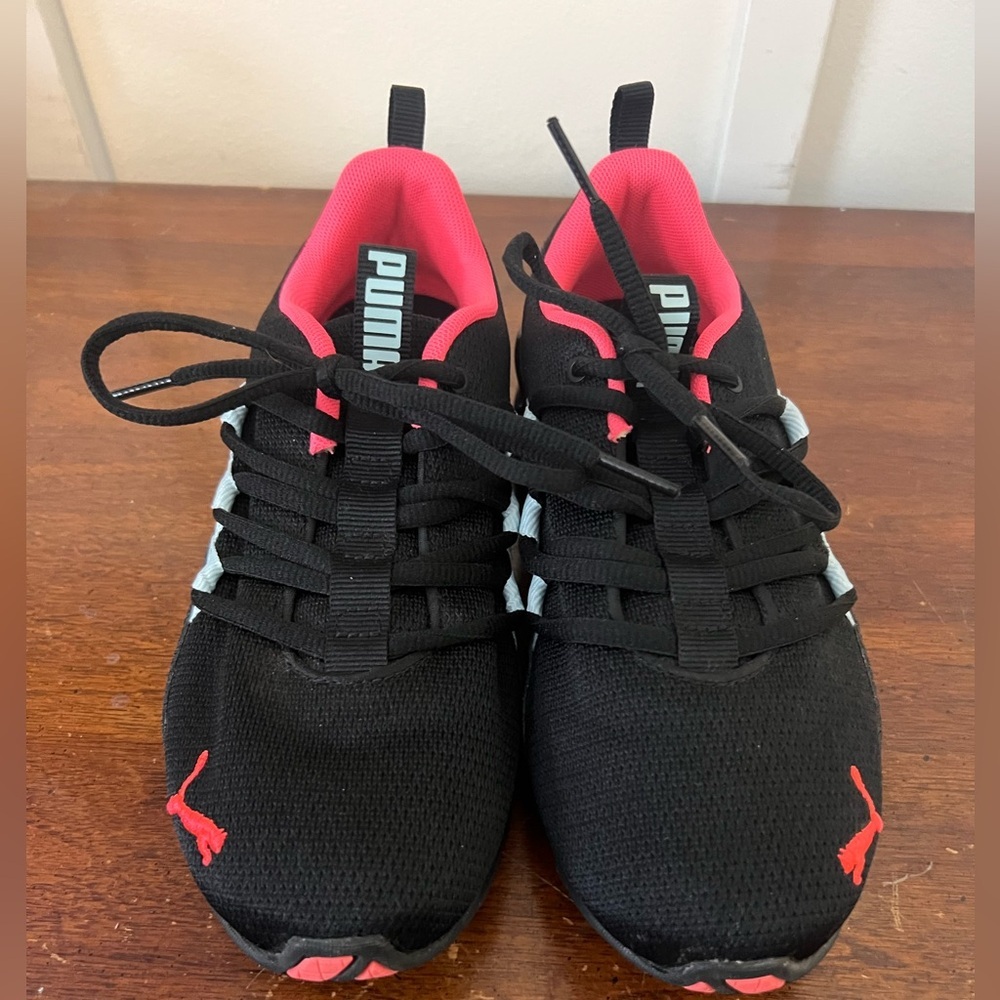 PUMA Women's Riaze Prowl Cross Trainer size 6.5 - Picture 7 of 8